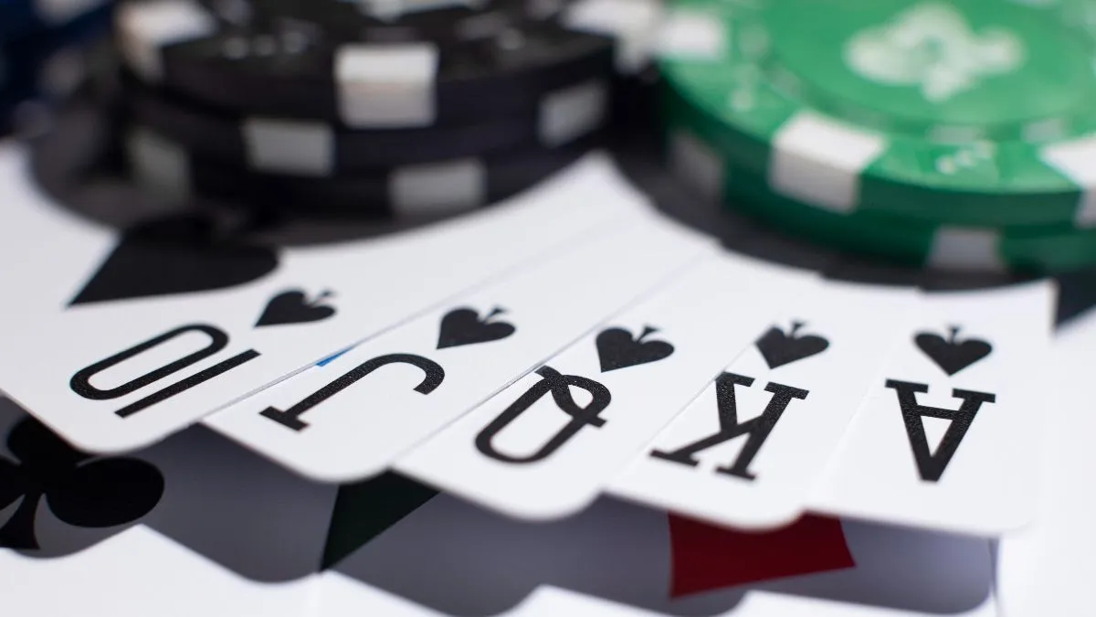 Featured image for Lucky Crown Casino Review – Games, Features & Experience